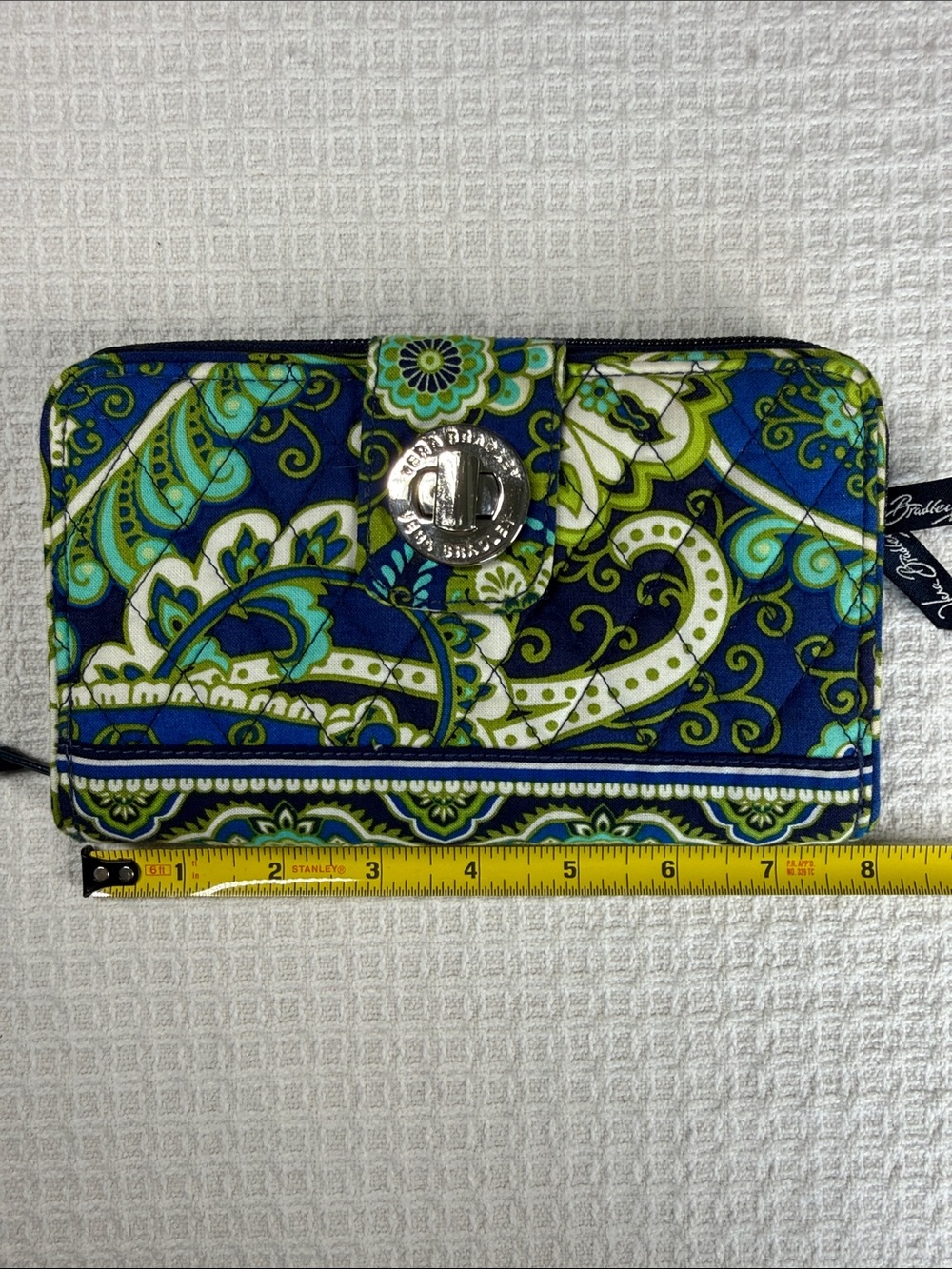 Vera Bradley turn lock wallet in Rhythm & Blues pattern - Picture 7 of 8